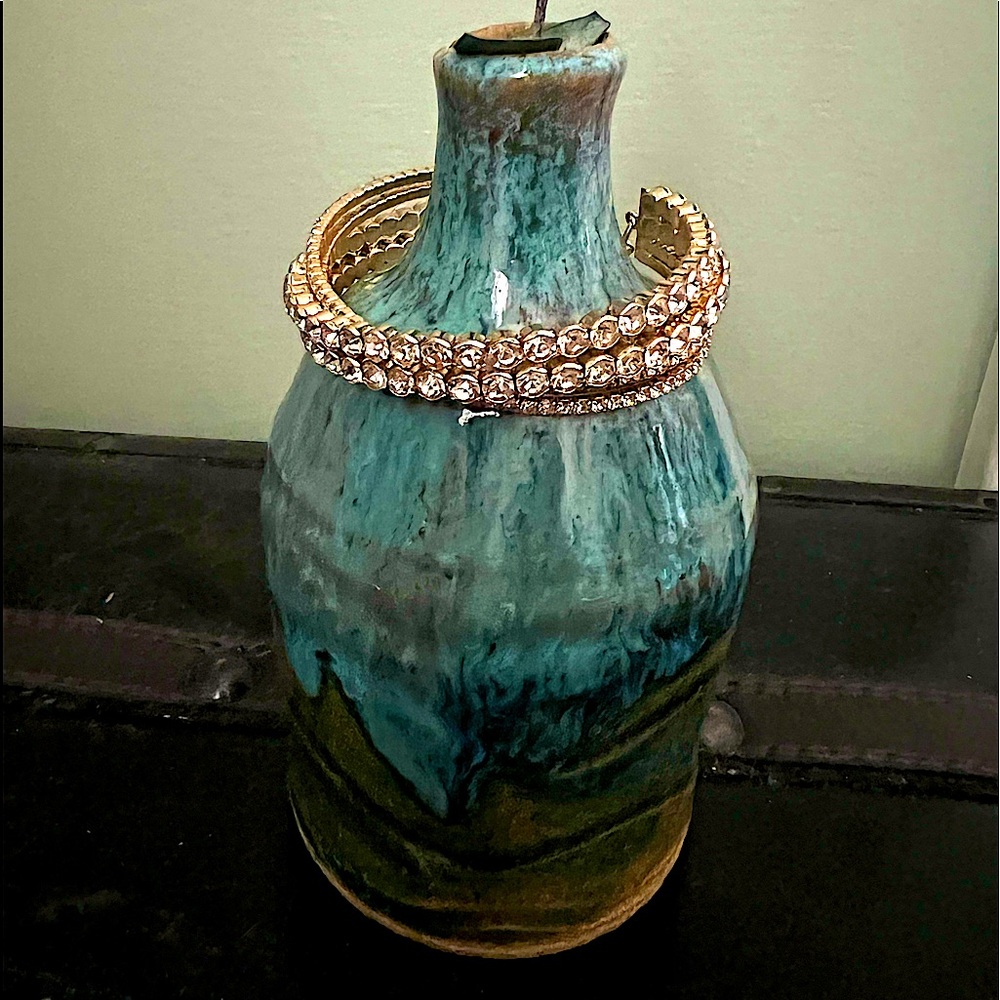 Beautiful multilayer bracelet with adjustable clasp